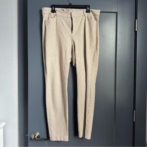 Old Navy Women’s Tan Checkered Pixie Pants